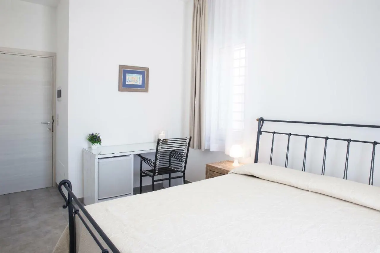 Bed & Breakfast Del Faro 焦维纳佐